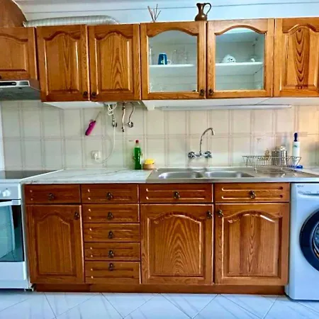Paul Harris Apartment *